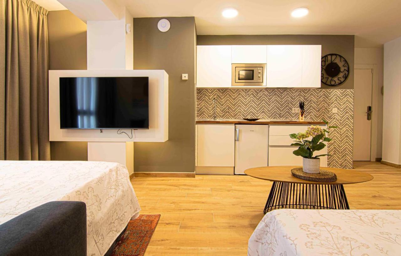 Apartamentos Leonor Málaga Dış mekan fotoğraf