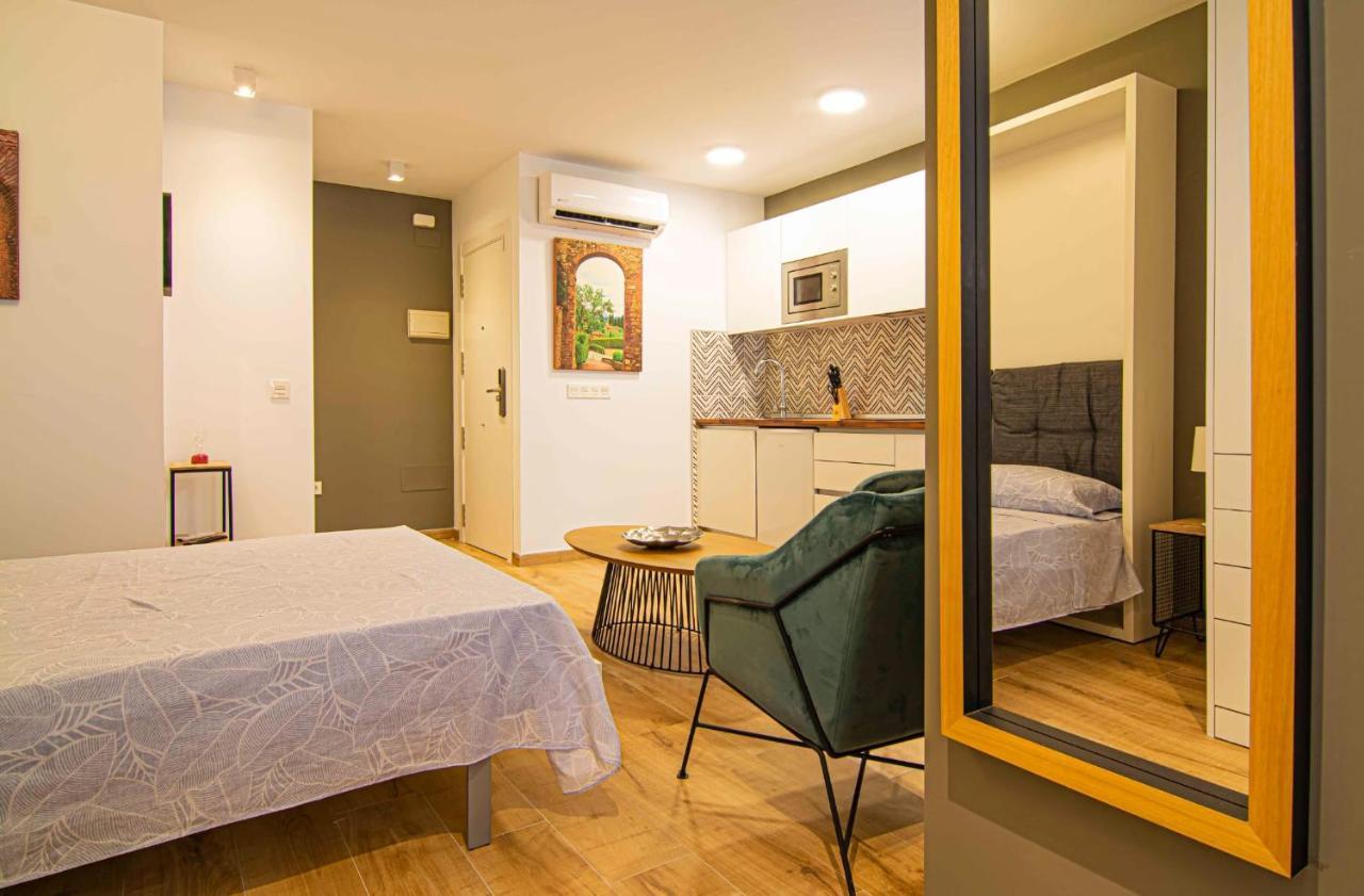 Apartamentos Leonor Málaga Dış mekan fotoğraf
