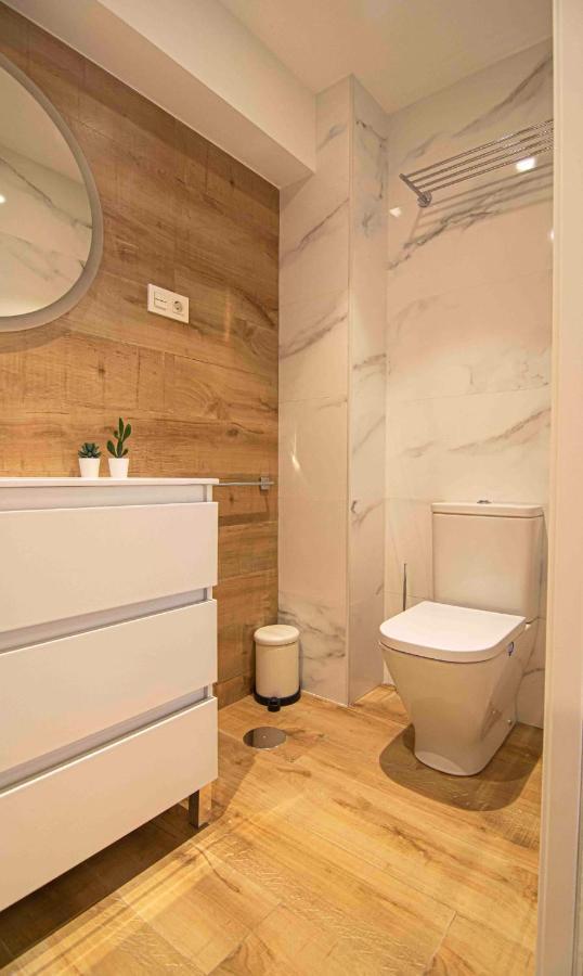 Apartamentos Leonor Málaga Dış mekan fotoğraf