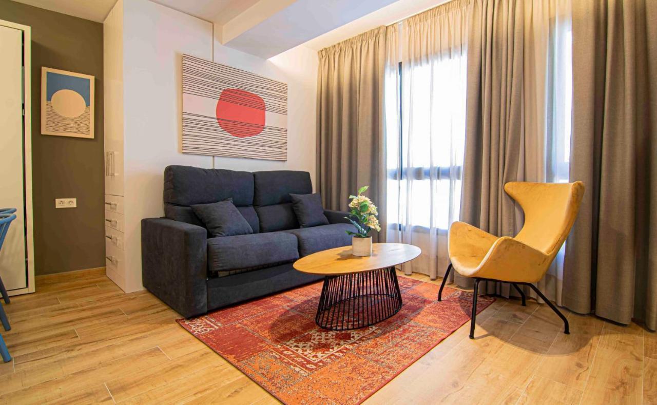 Apartamentos Leonor Málaga Dış mekan fotoğraf