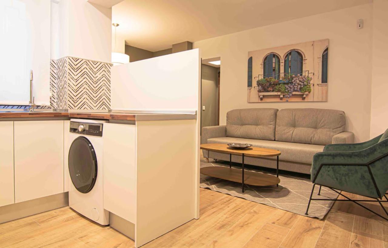 Apartamentos Leonor Málaga Dış mekan fotoğraf