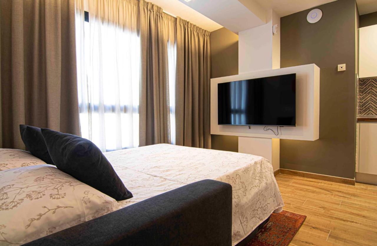 Apartamentos Leonor Málaga Dış mekan fotoğraf