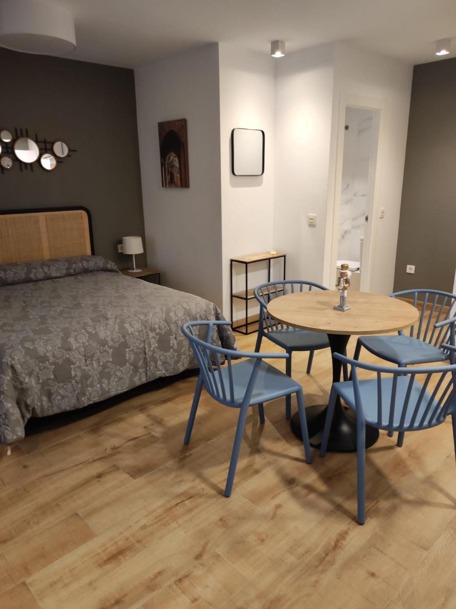 Apartamentos Leonor Málaga Dış mekan fotoğraf